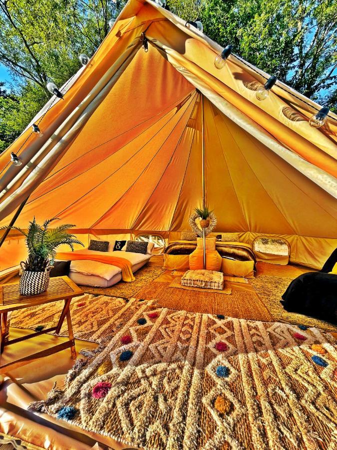 Cayoretreat Luxury Bell Tent Clodock Bagian luar foto