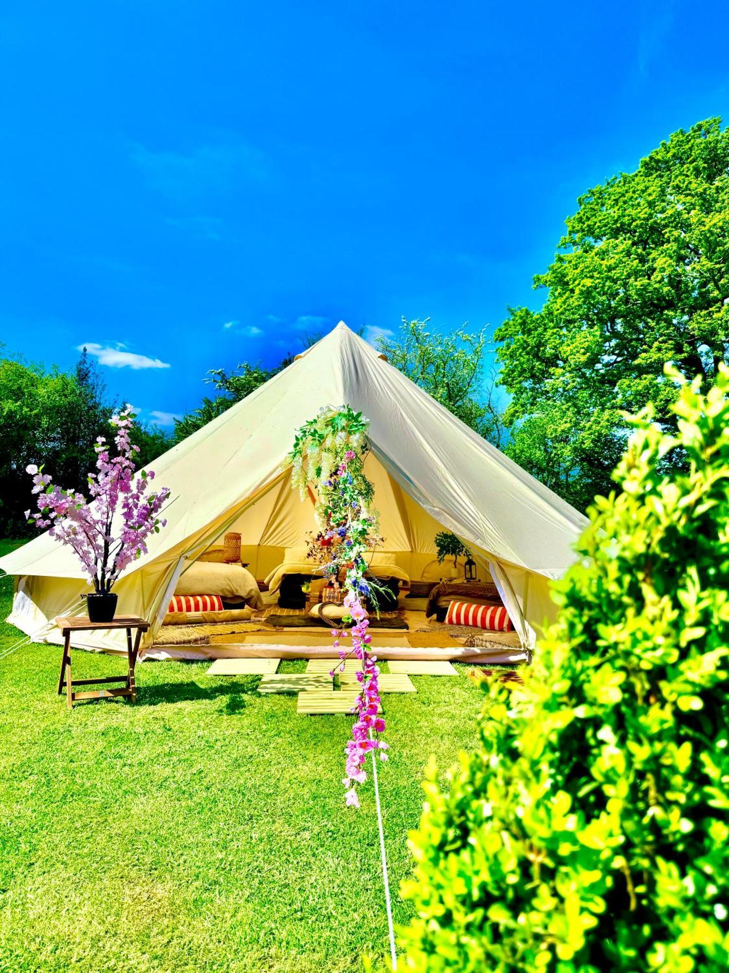 Cayoretreat Luxury Bell Tent Clodock Bagian luar foto