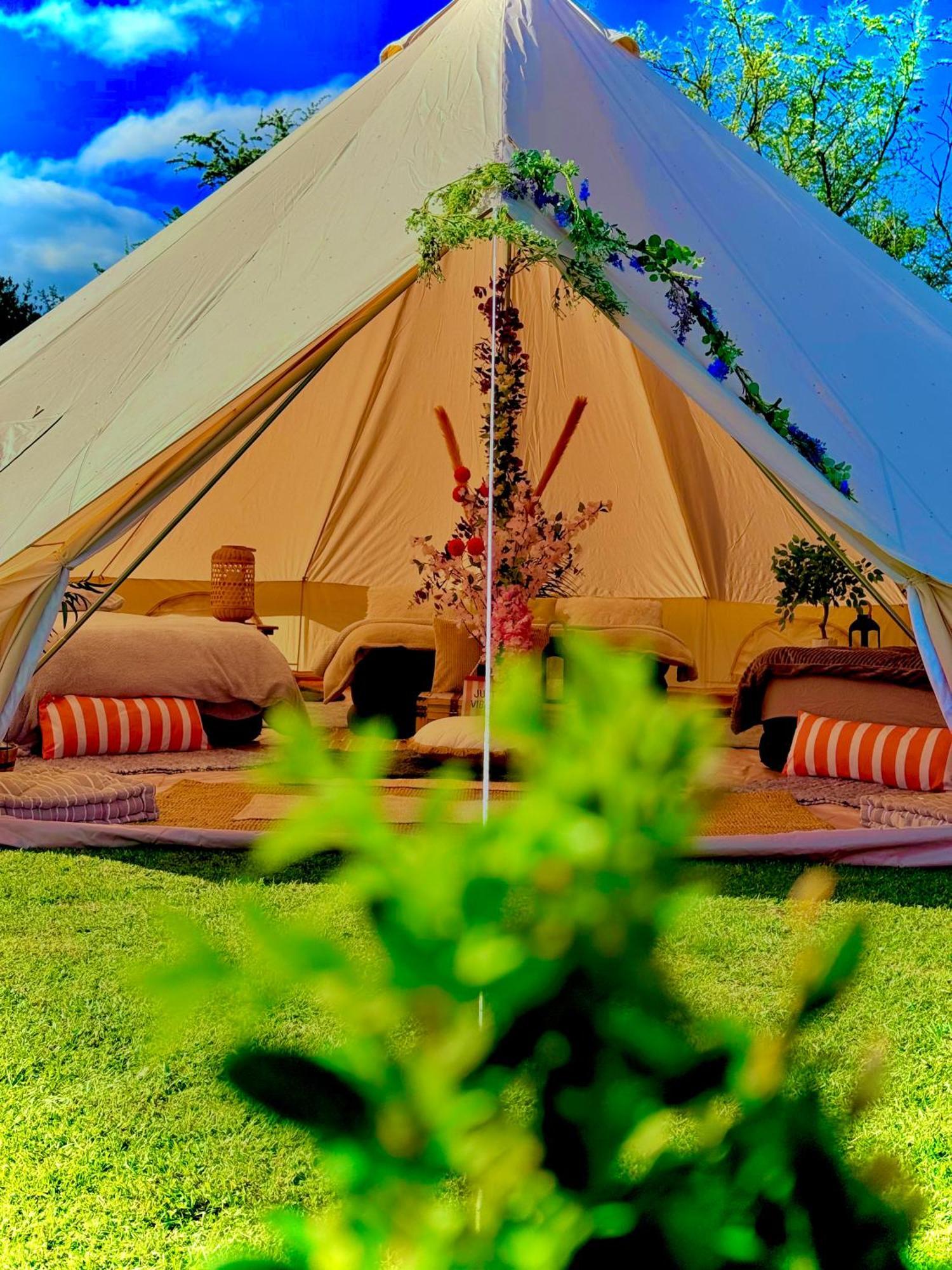 Cayoretreat Luxury Bell Tent Clodock Bagian luar foto